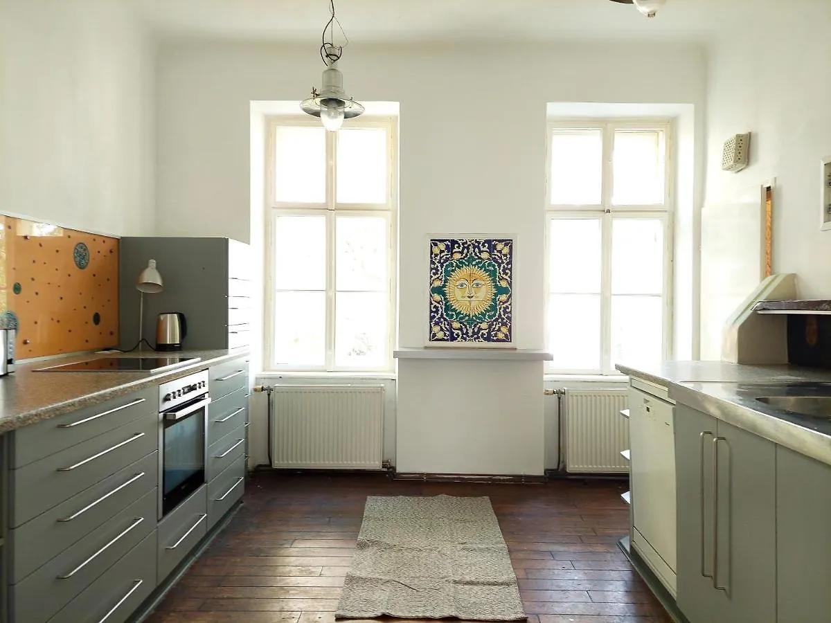 Ferienwohnung Hidden Garden - Spacious Modern - 1 Min To City Shuttle Wien 0*,