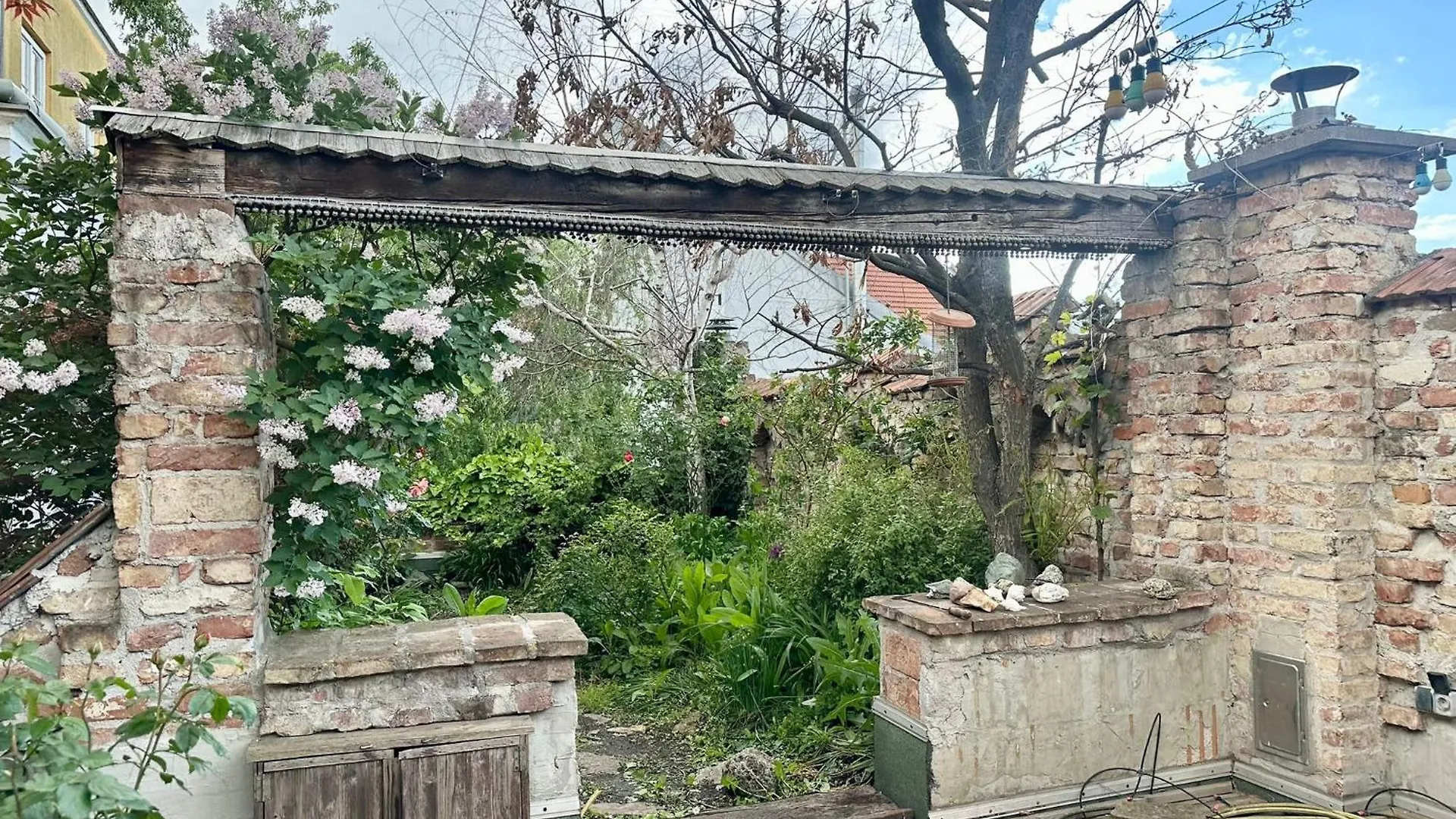 Ferienwohnung Hidden Garden - Spacious Modern - 1 Min To City Shuttle Wien