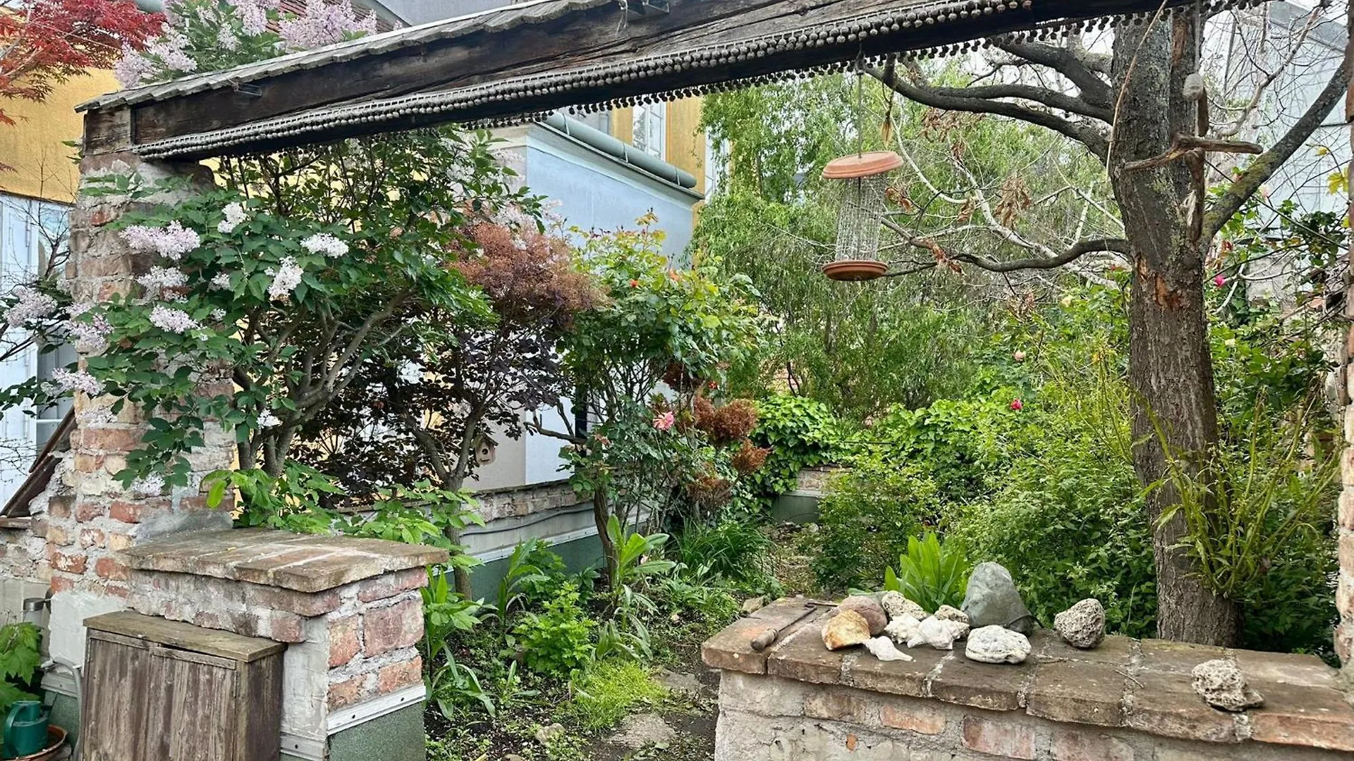 Apartment Ferienwohnung Hidden Garden - Spacious Modern - 1 Min To City Shuttle Wien