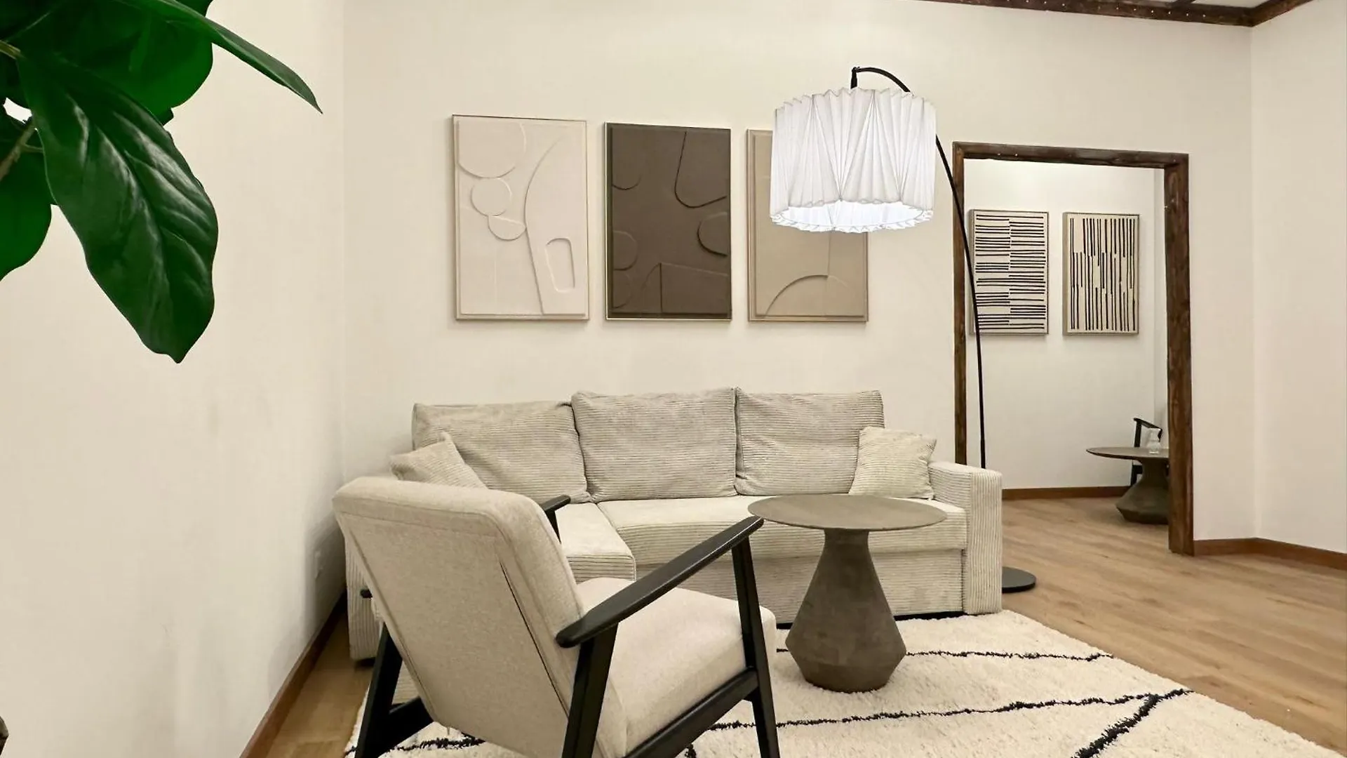 Ferienwohnung Hidden Garden - Spacious Modern - 1 Min To City Shuttle Wien Österreich